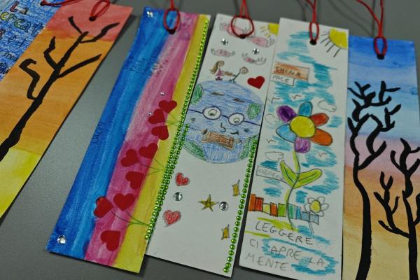 收到的意大利小學寄回的精美書籤