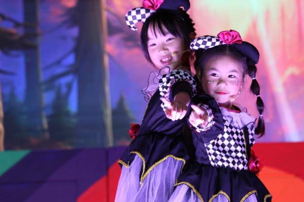 （25周年匯演）劇照-低年級的小演員毫不怯場